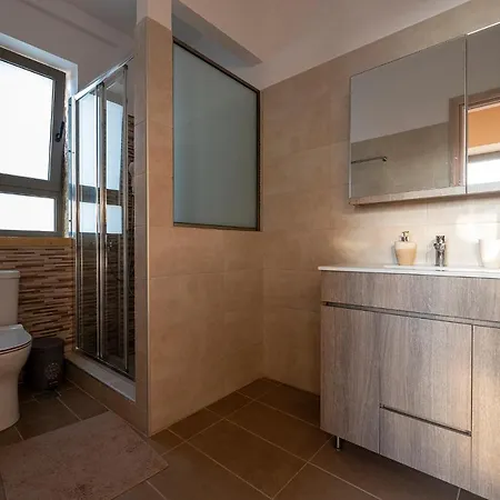 Chrysanthi * Stoúpa