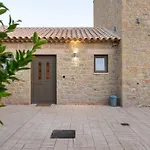 Chrysanthi Apartment