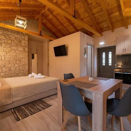 Chrysanthi Apartment