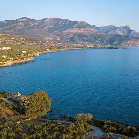 Apartment Chrysanthi *